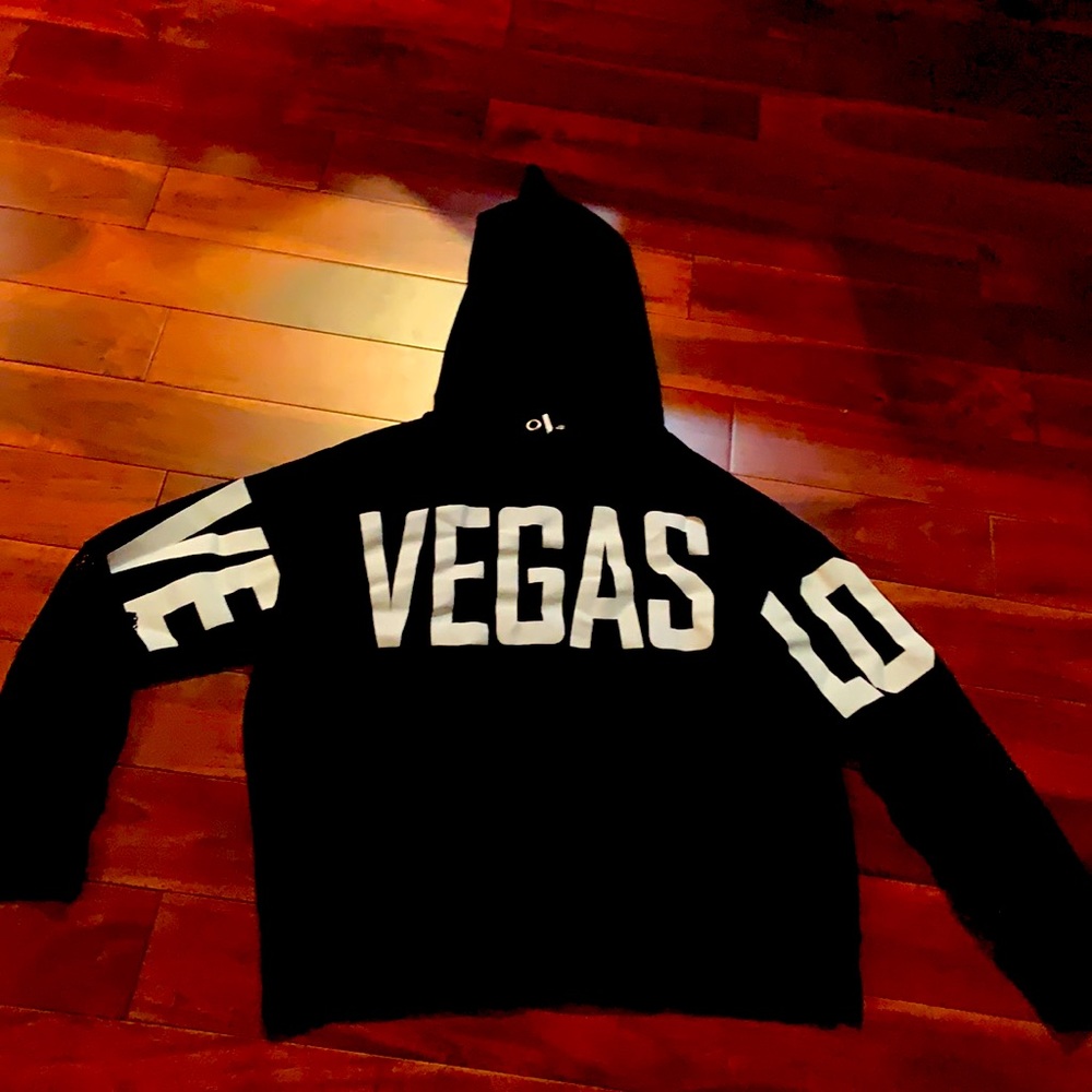 VEGAS crop hoodie